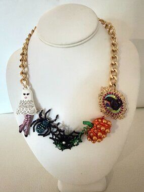 Betsey Johnson Halloween Pendant statement necklace Ghost Pumpkin Spider & Cat